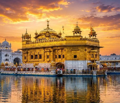 Sri Harmandir Sahib (Golden Temple) – Amritsar